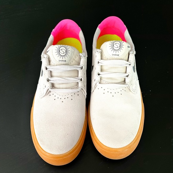 NIKE SB SHANE T Skate Shoes Summit White / Bright Crimson - Picture 2 of 5